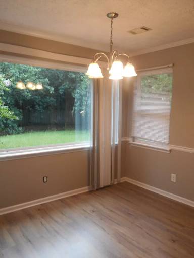 Main picture of 3010 Miranda Rd