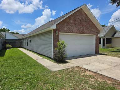 Main picture of 6025 Dallas Ave