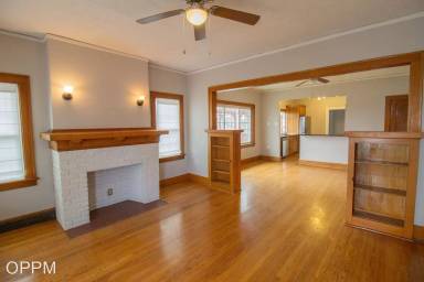 Main picture of 4202 S 12th St