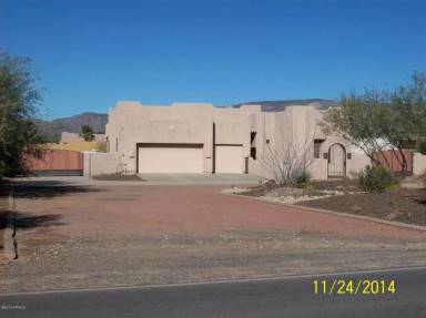 Main picture of 1120 E Circle Mountain Rd