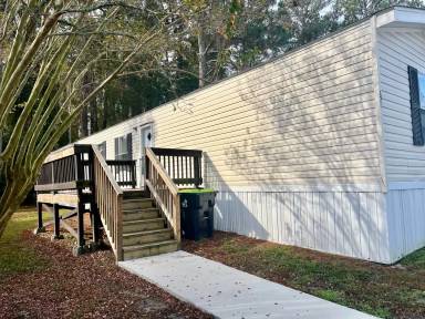 Main picture of 553 Corbin St