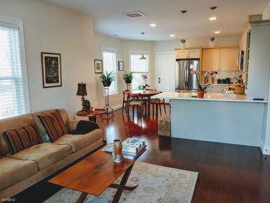Main picture of 15 Monument St