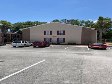 Main picture of 21020 Voyager Blvd