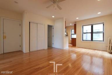 Main picture of 4516 N Wolcott Ave