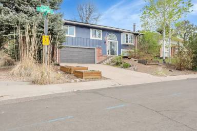 Main picture of 2904 S Reading Ct