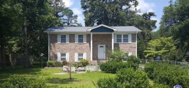 Main picture of 603 Maxwell St