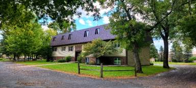 Main picture of 190 Sawmill Ln