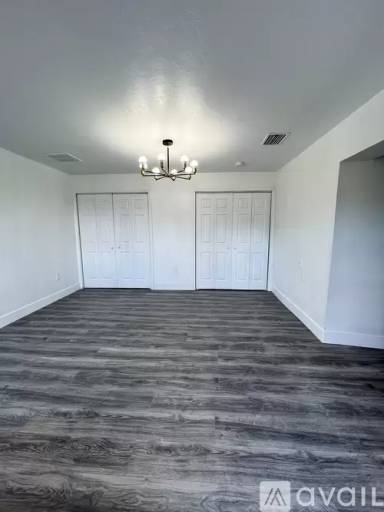 Main picture of 900 Leeland Heights Blvd W