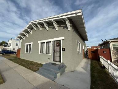 Main picture of 1824-28 Cabrillo Ave