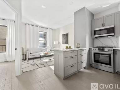 Main picture of 211 W 88th St