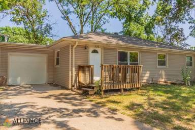 Main picture of 1526 Jarvis Dr