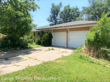 Main picture of 235 S 167th St W