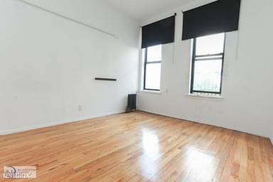 Main picture of 86 East 4th St