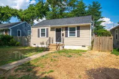Main picture of 5421 Blueridge Ave