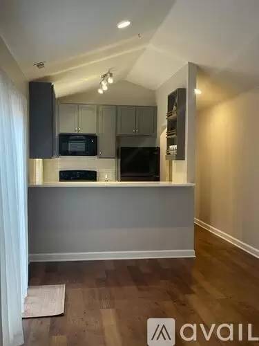Main picture of 2020 Sidney St