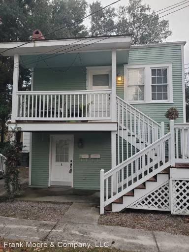 Main picture of 301 E 40th St