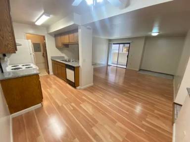 Main picture of 305 Country View Ln