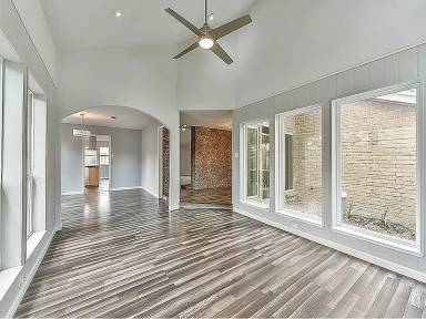 Main picture of 6122 Sanford Rd