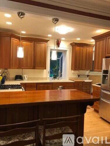 Main picture of 1005 S Douglas Ave