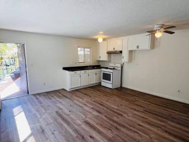Main picture of 327 E 2nd Ave
