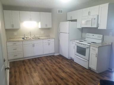 Main picture of 816 Moon Rd