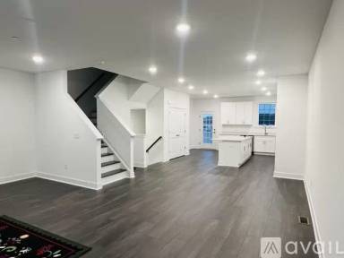 Main picture of 35 Crimson Dr