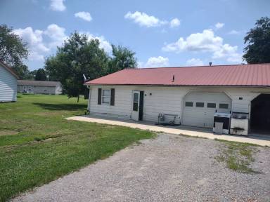 Main picture of 355 Chris Dr