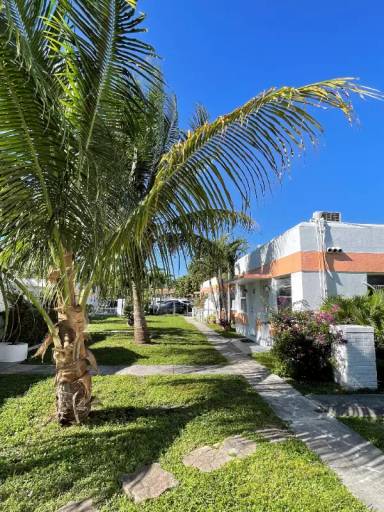 Main picture of 11050 Biscayne Blvd