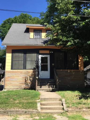 Main picture of 411 Eldred St