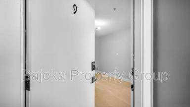 Main picture of 4434 Trumbull St