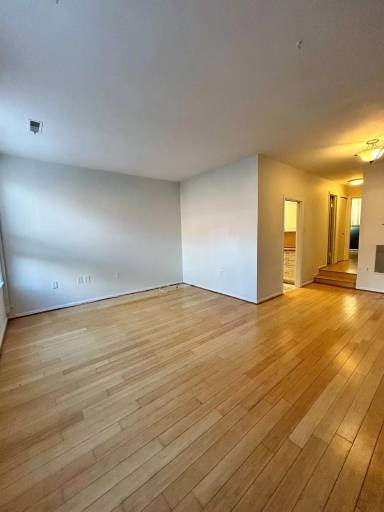Main picture of 7 14th St NE