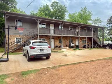 Main picture of 405 W Paschal St