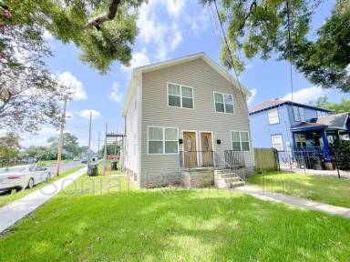 Main picture of 1876 Mirabeau Ave