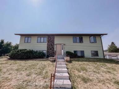 Main picture of 742 Darby St