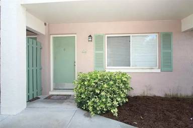 Main picture of 129 Blue Point Way