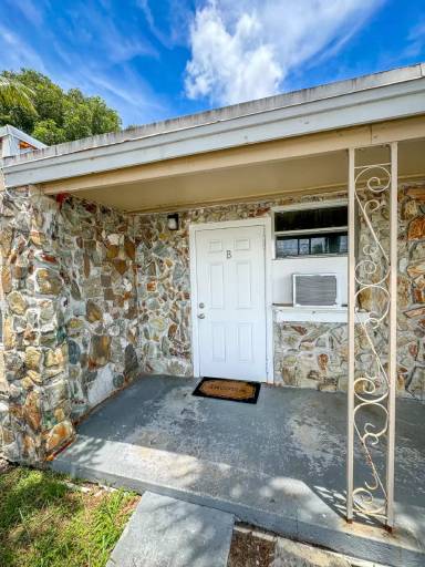 Main picture of 3063 Floweva St