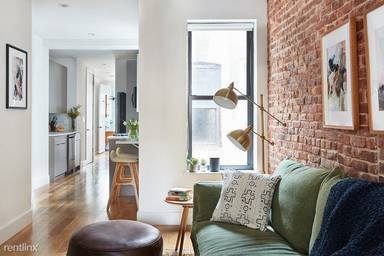 Main picture of 1867 Cornelia St