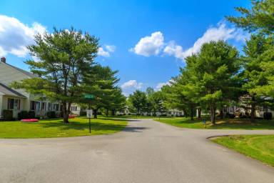 Main picture of 18 River City Dr