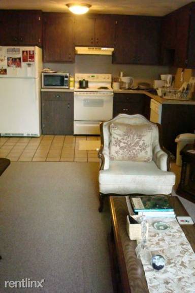 Main picture of 566 Washington St