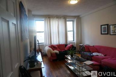 Main picture of 82 Brainerd Rd