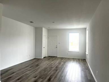 Main picture of 1605 Hope Ranch Rd