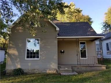 Main picture of 1415 E 7th St