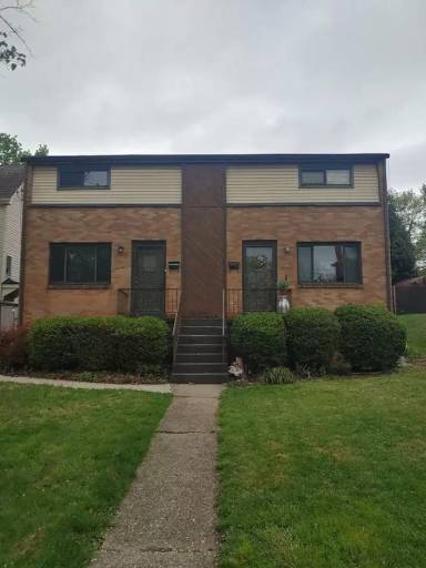 Main picture of 205 W Steuben St