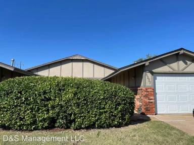 Main picture of 8215 S Klein Ave