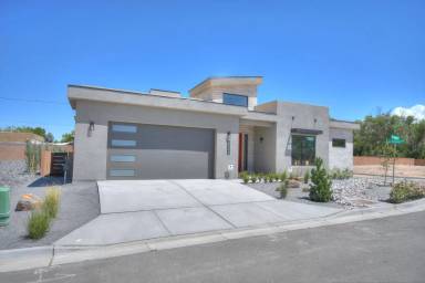 Main picture of 2309 Los Amigos Ln NW