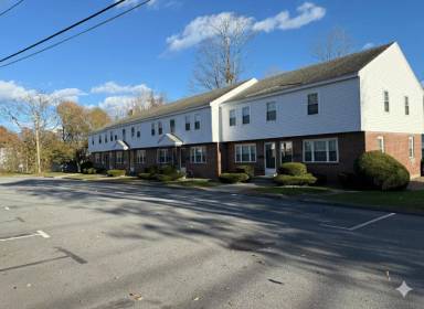 Main picture of 221 227 St