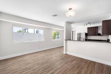 Main picture of 6180 Aldama St