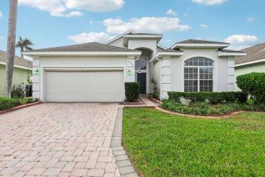 Main picture of 235 Royal Palm Dr