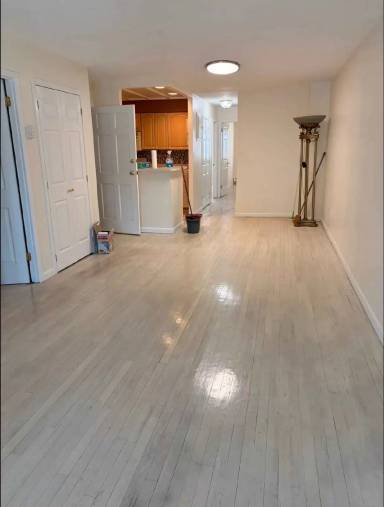 Main picture of 51 111th St