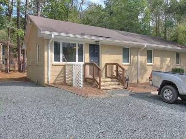 Main picture of 221 Howell St
